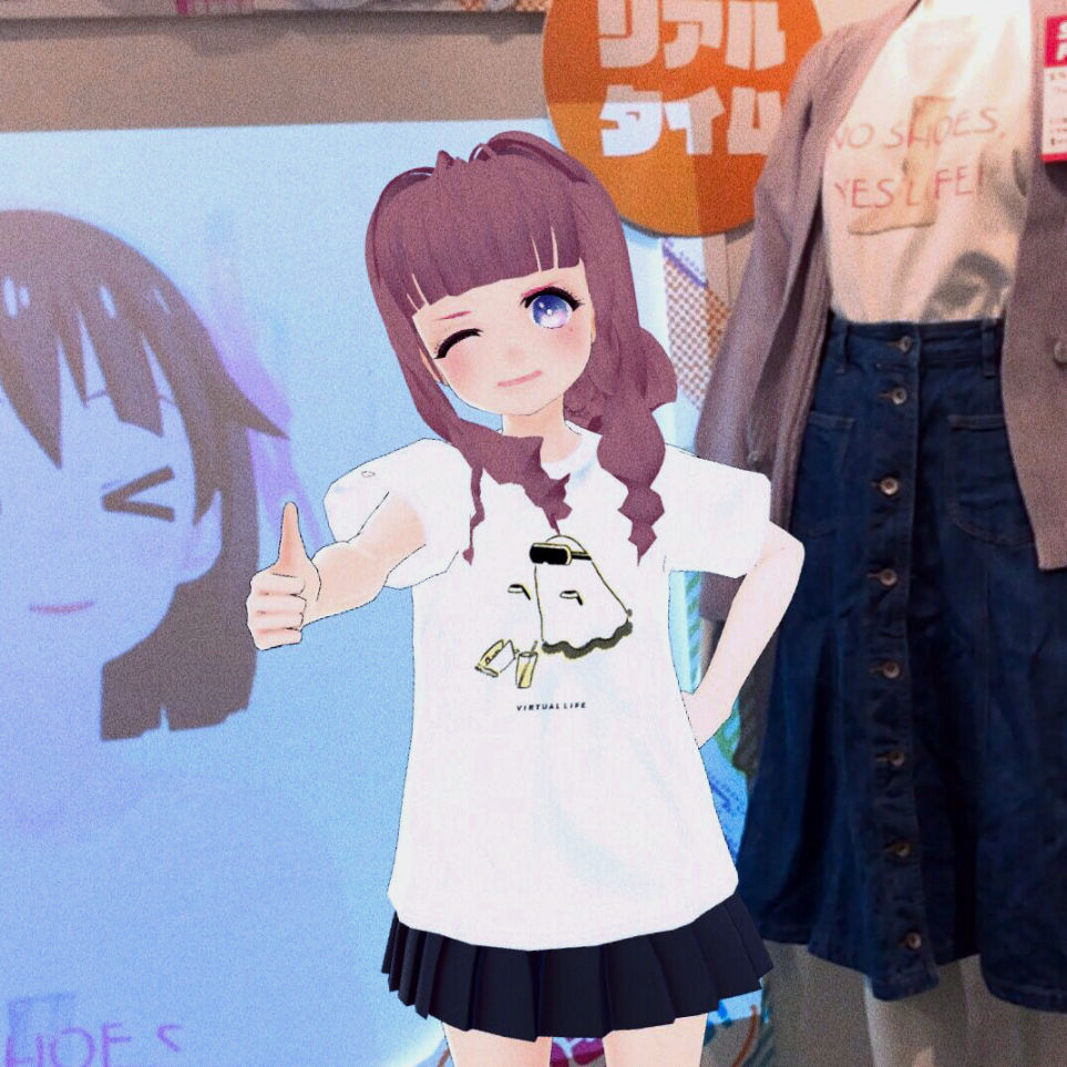 moucou Kinari-chan posing with Mahoro Nijino at VIRTUAL REALI-T vol.2