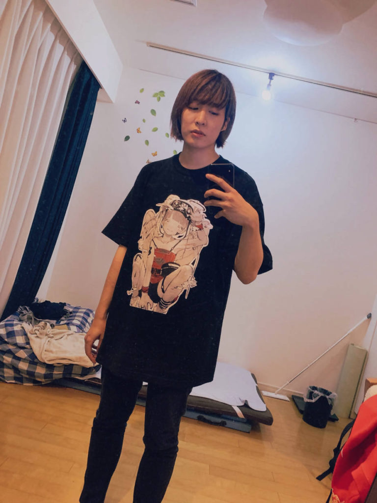 Nakaji / Ririka-chan (@nkjzm) modeling kikiyu VIRTUAL REALI-T vol2 shirt